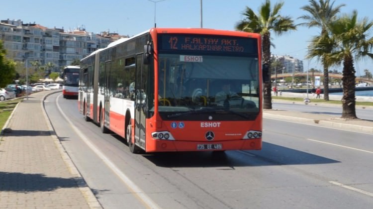 İzmir'de Toplu Taşıma Hizmetleri